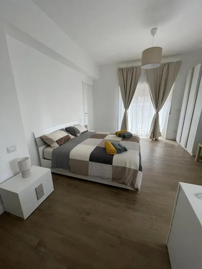 Mama B&B Agira Bed & Breakfast