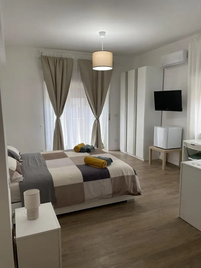 Bed & Breakfast Mama B&B Agira Italy