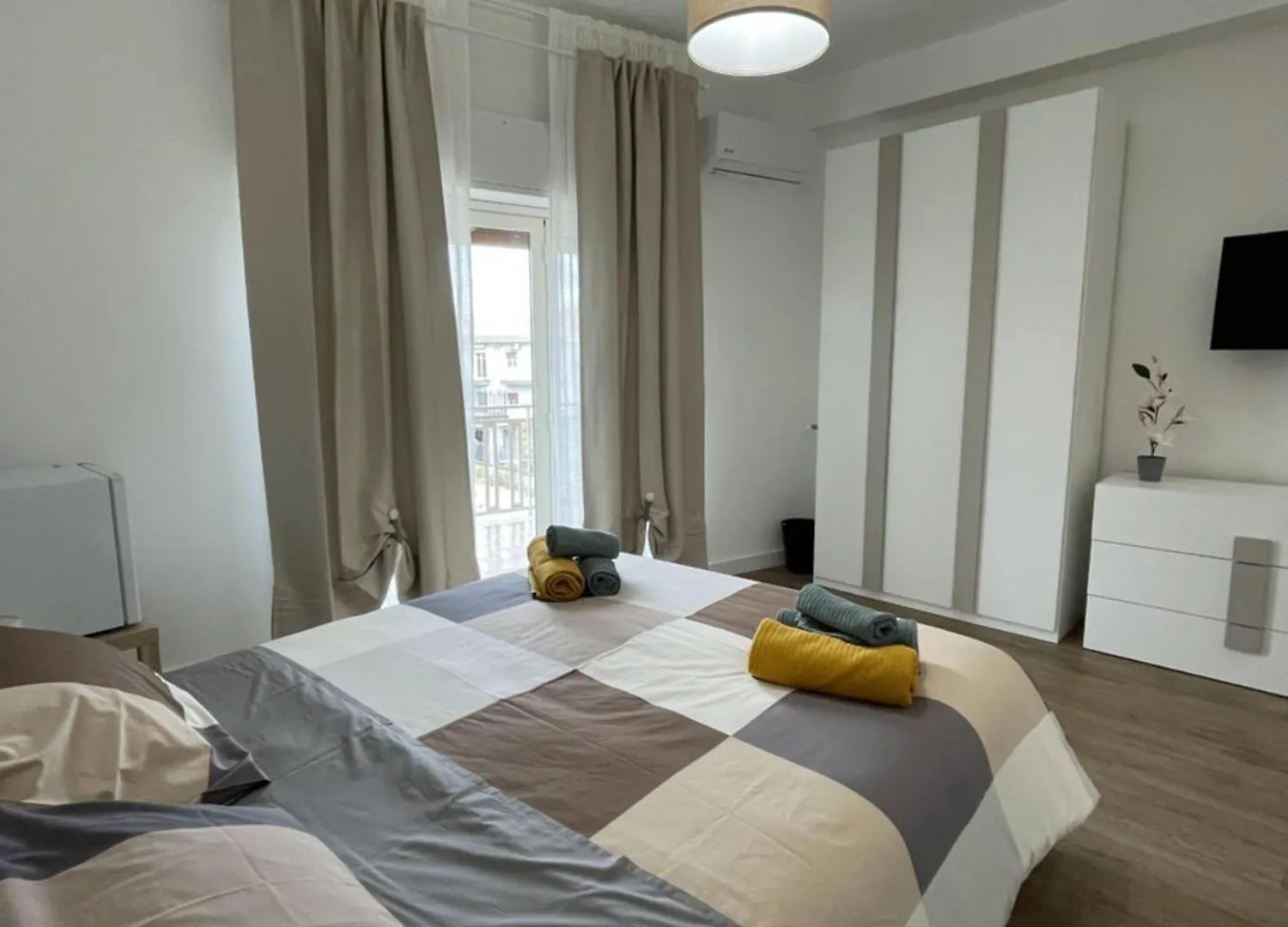 Mama B&B Agira Bed & Breakfast